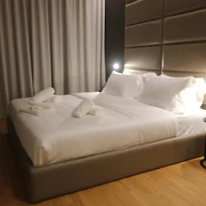 Boutique Adelar , Tirana Albanien